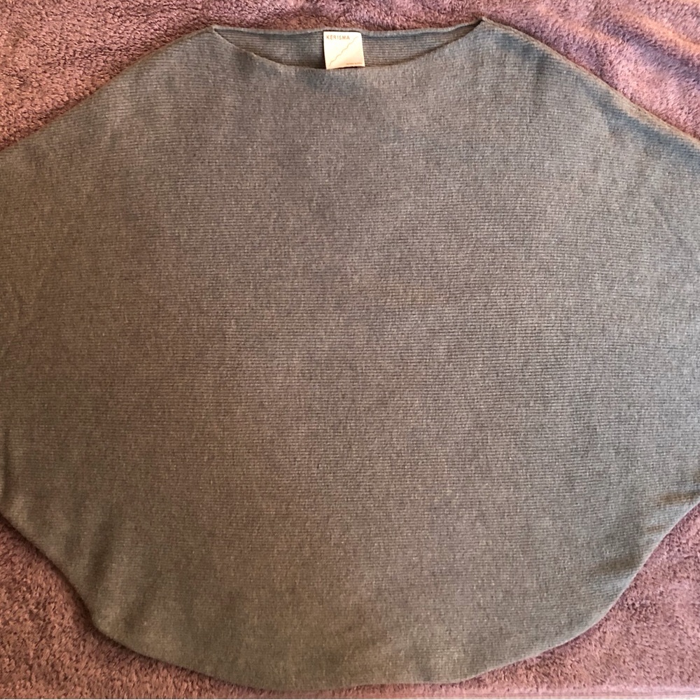 Soft & cozy gray sweater with batwing sleeves, boat neck, & shirttail hem - Picture 12 of 15